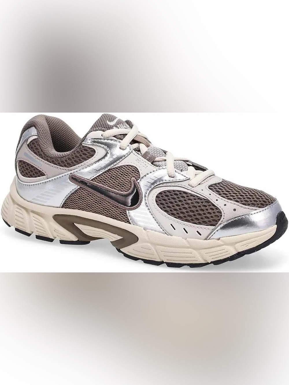 Nike Men's Low-Top Sneakers in Stone, Grey and Brown - purchased wrong size